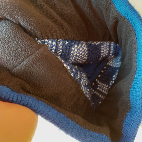 Columbia | like new fleece lined beanie - Picture 3 of 3